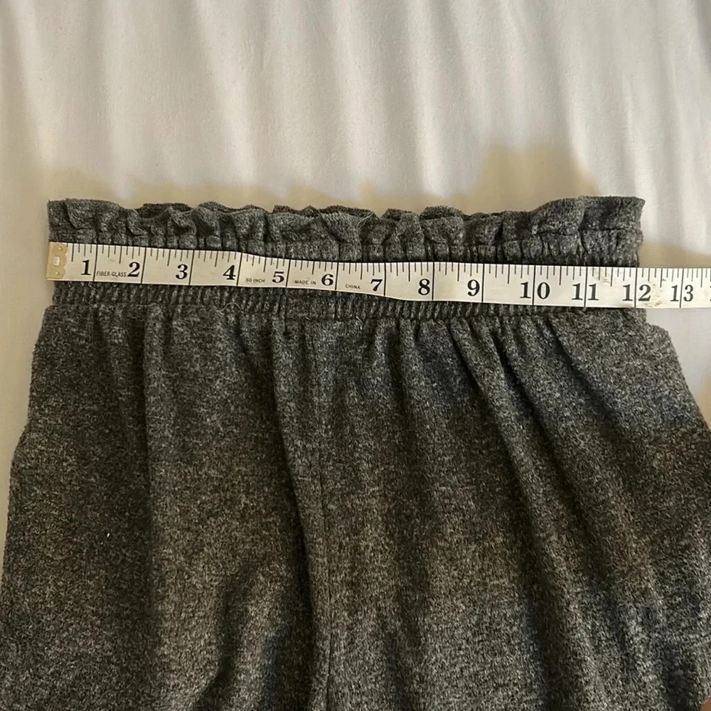 Colsie gray shorts size XS elastic waist - Picture 6 of 7